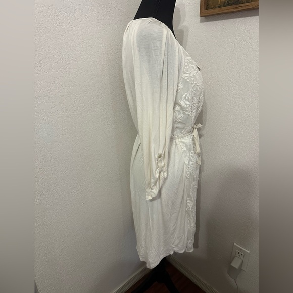 Anthropologie Tiny Embroidered Belted Ivory Shirt Dress -
size Medium - Picture 3 of 10